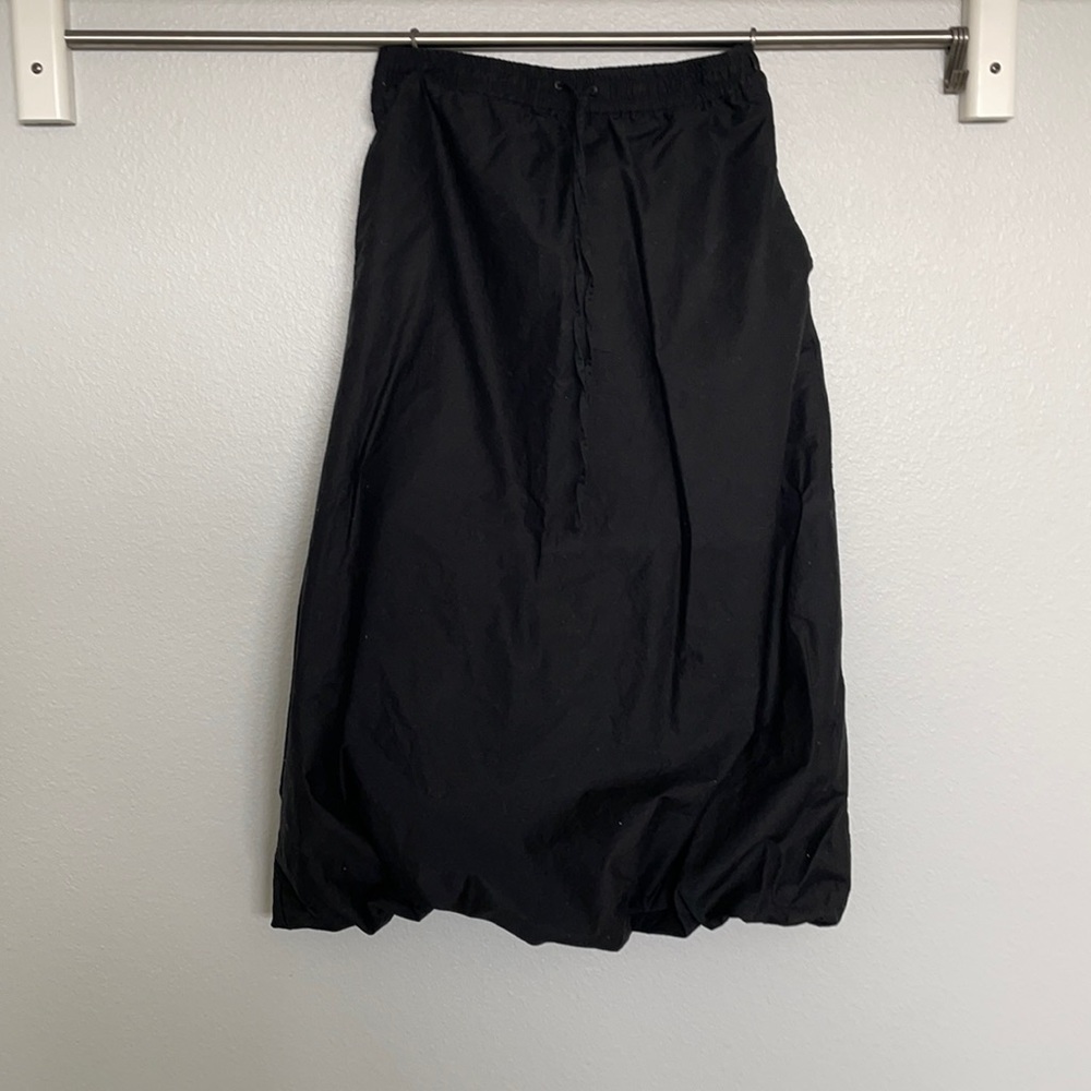 Women’s paperback skirt